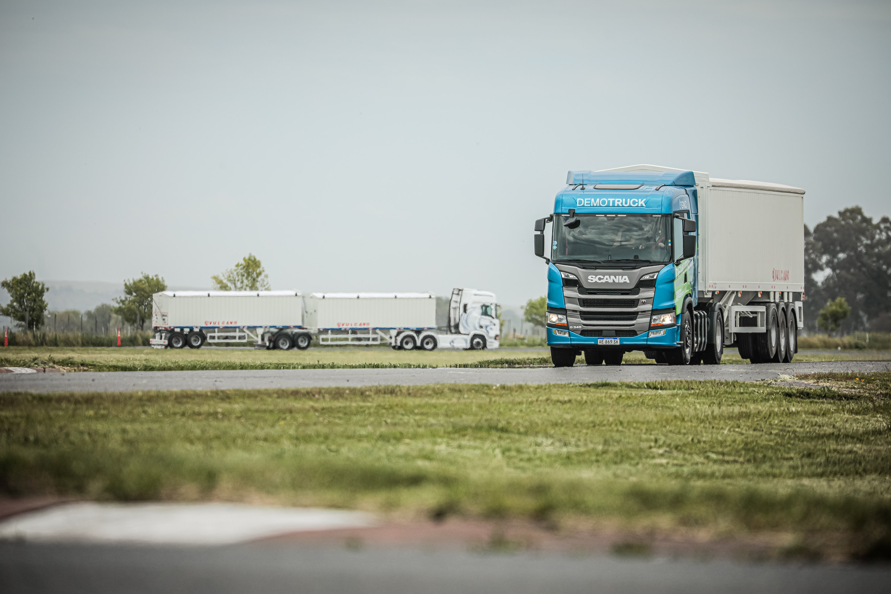 SCANIA Y LOMA NEGRA PRESENTARON LA PLATAFORMA DE VEHÍCULOS PARA SERVICIOS CEMENTEROS
