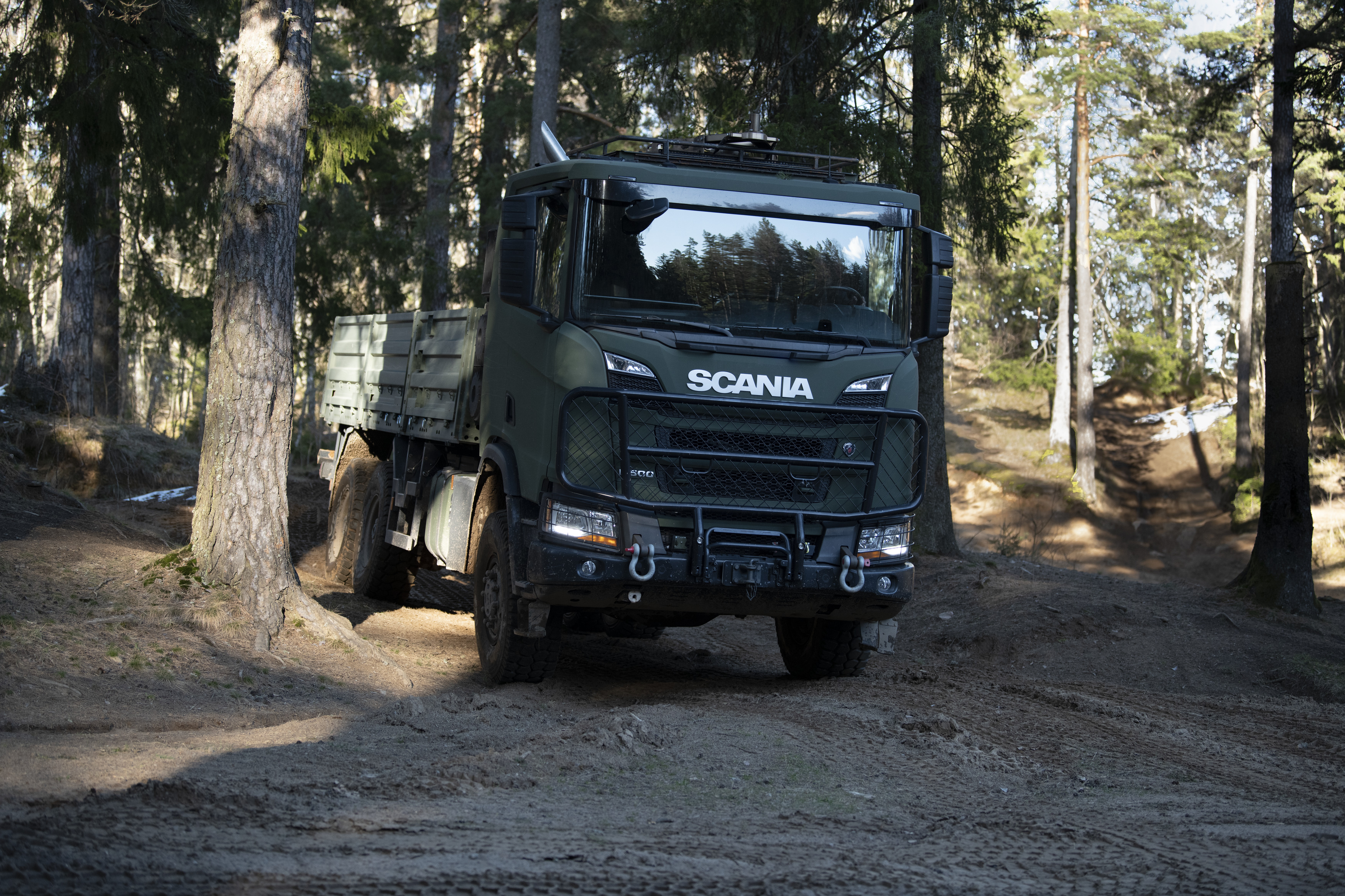 Scania delivers modular, dependable defence solutions—featuring tailor-made fuel and electric trucks plus ILS support in over 100 countries. Built for extremes, backed by unmatched global readiness.