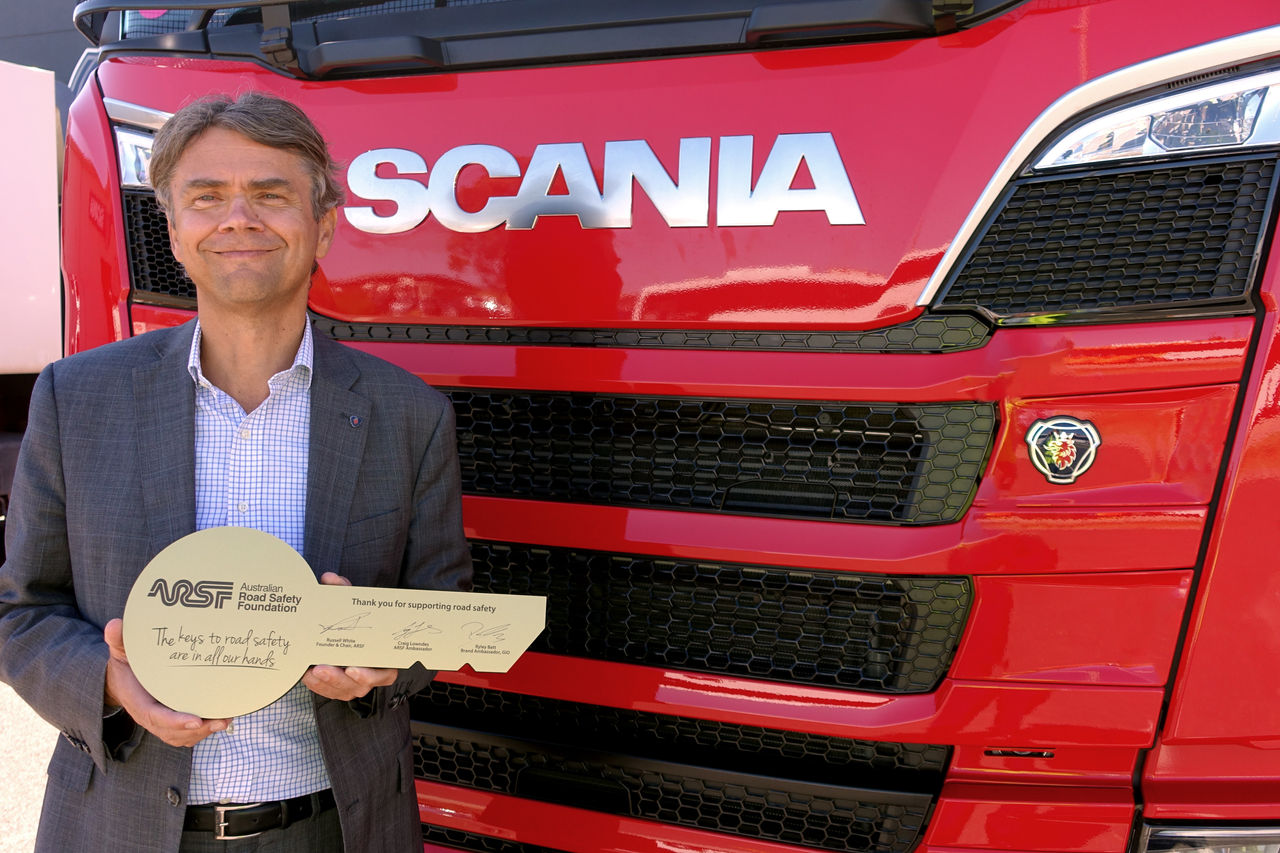 Manfred Streit Managing Director of Scania Australia and the ARSF key