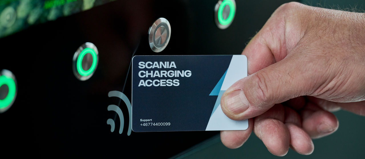 Carte Scania Charging Access en main