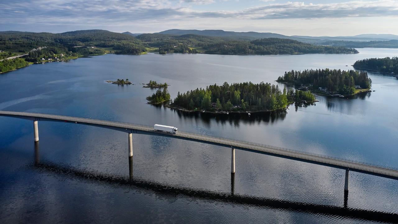 Scania 560 S 6x2 高顶卡车 