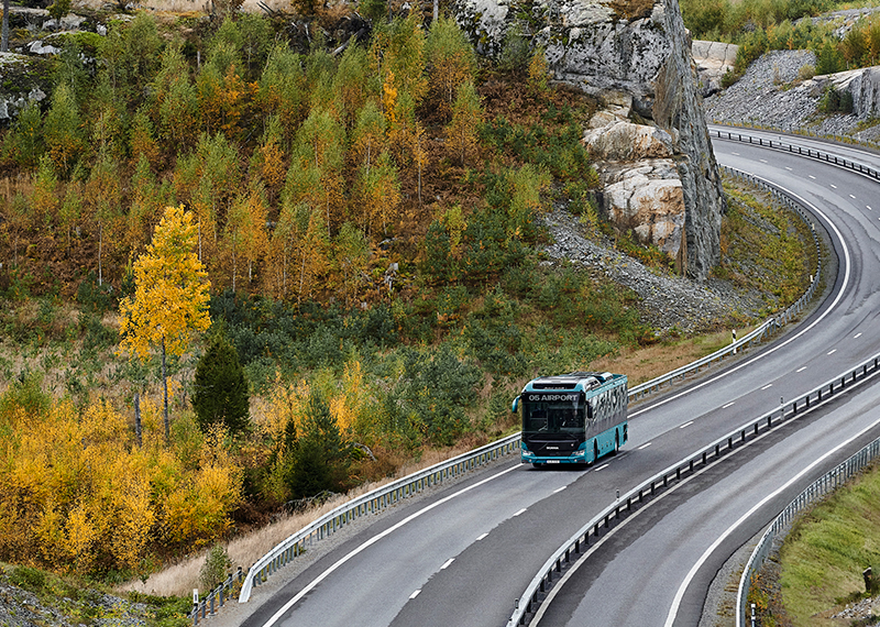 Buss på en väg