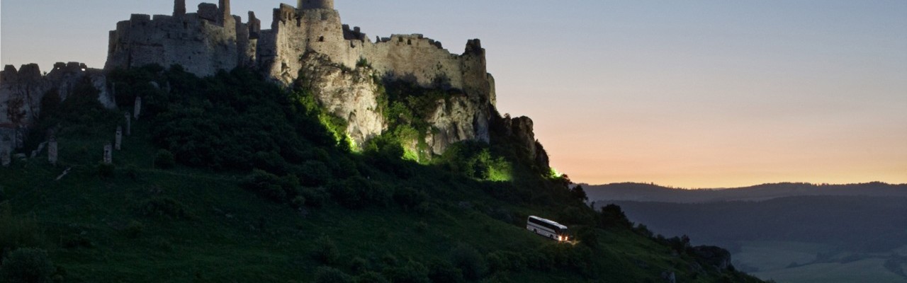 Scania autobus vozi se nizbrdo