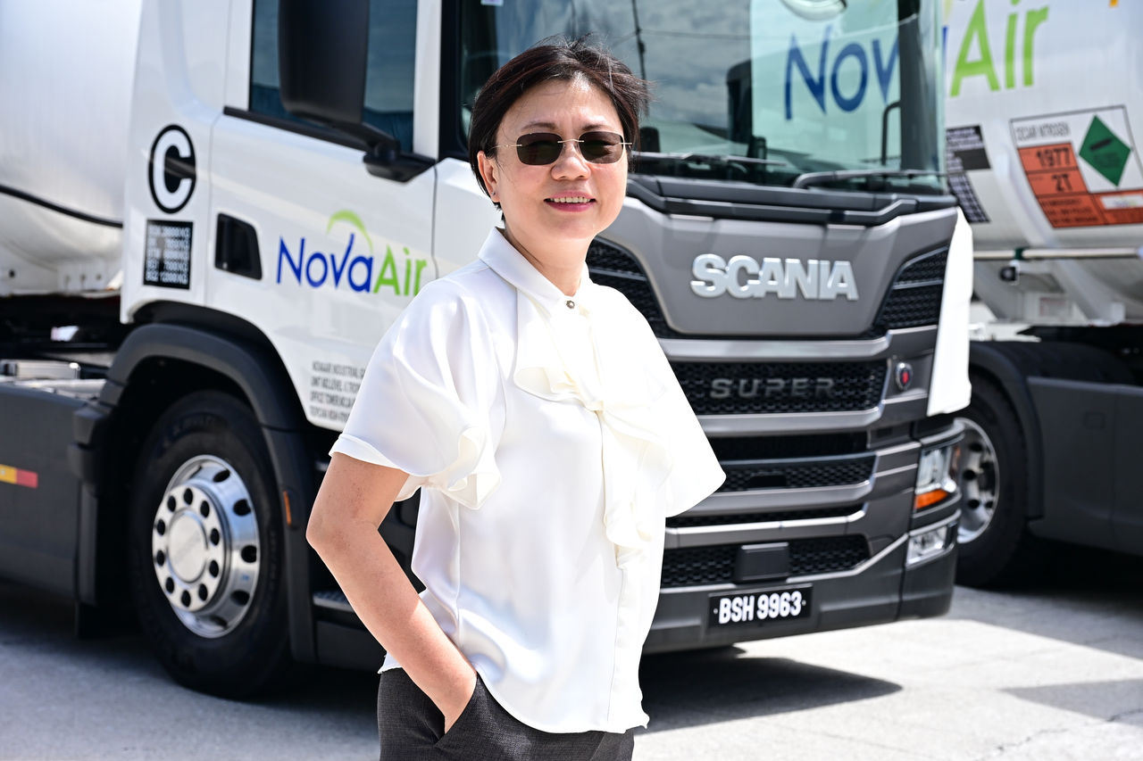 First Scania Super for Bulk ADR Transport equipped with ADAS