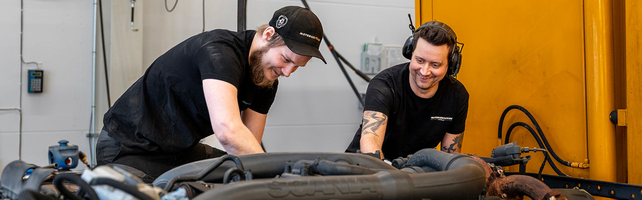 Servicetekniker Tony och Tomas