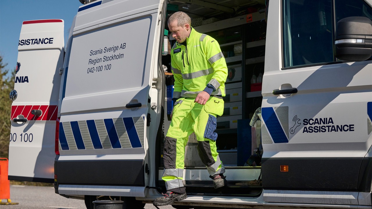 Сервісний технік Scania Assistance