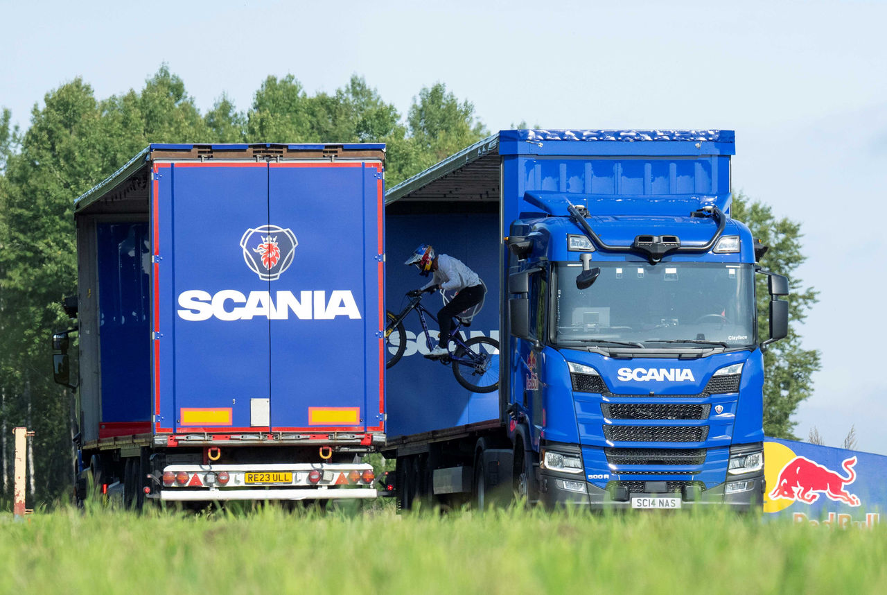 Two Scania trailers next to one another